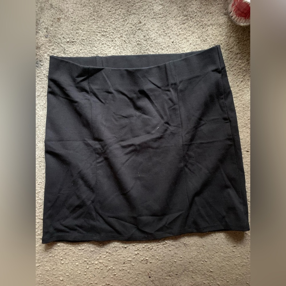 Forever 21 Black Skirt 🩶🖤
